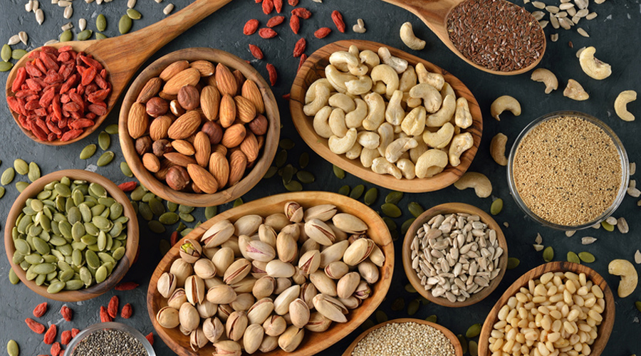 Fruits à coque et graines